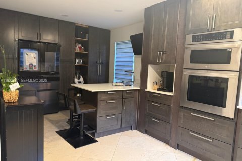 Touwnhouse à louer à Davie, Floride: 3 chambres, 155.24 m2 № 1982039 - photo 5