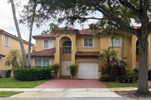 Touwnhouse à louer à Davie, Floride: 3 chambres, 155.24 m2 № 1982039 - photo 1