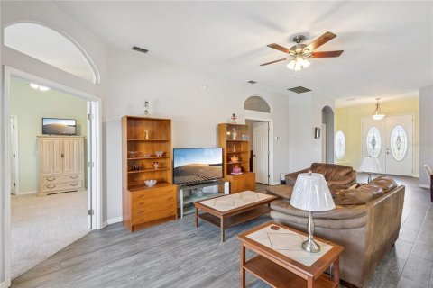 Villa ou maison à vendre à Orlando, Floride: 4 chambres, 246.47 m2 № 2157461 - photo 16
