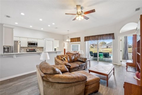 Villa ou maison à vendre à Orlando, Floride: 4 chambres, 246.47 m2 № 2157461 - photo 17