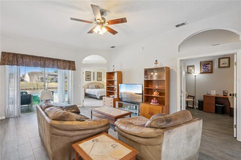 Villa ou maison à vendre à Orlando, Floride: 4 chambres, 246.47 m2 № 2157461 - photo 15