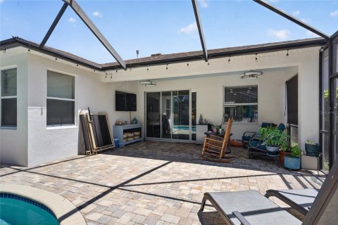 House in Fish Hawk, Florida 4 bedrooms, 223.71 sq.m. № 2152291 - photo 7