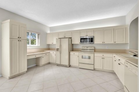 Купить кондоминиум в Тамарак, Флорида 3 комнаты, 141.21м2, № 2083467 - фото 6