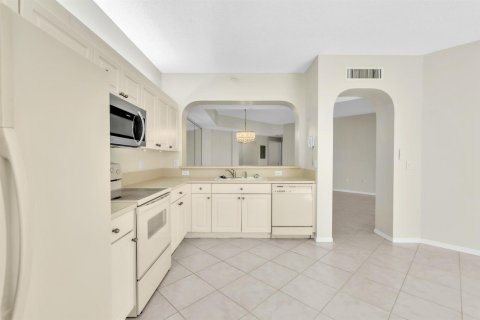 Купить кондоминиум в Тамарак, Флорида 3 комнаты, 141.21м2, № 2083467 - фото 10