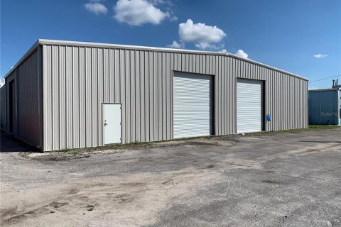 Propiedad comercial en alquiler en Plant City, Florida, 445.93 m2 № 1570701 - foto 5
