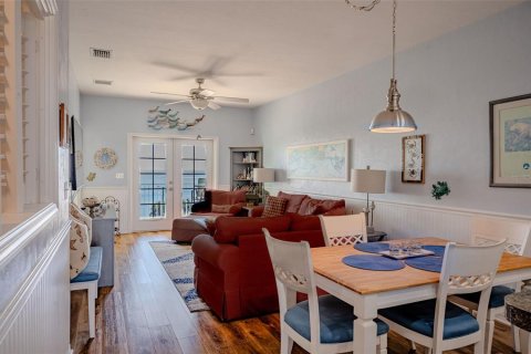 Condo in Horseshoe Beach, Florida, 2 bedrooms № 2099583 - photo 29