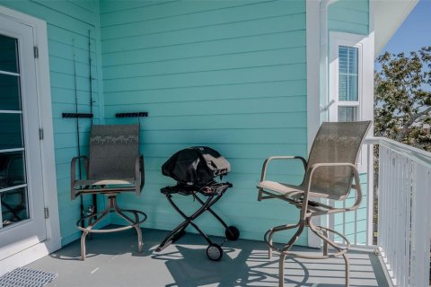 Condo in Horseshoe Beach, Florida, 2 bedrooms № 2099583 - photo 27