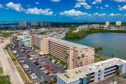 Condo in South Pasadena, Florida, 2 bedrooms  № 1635158 - photo 2