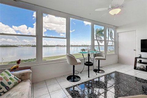Condo in South Pasadena, Florida, 2 bedrooms  № 1635158 - photo 28