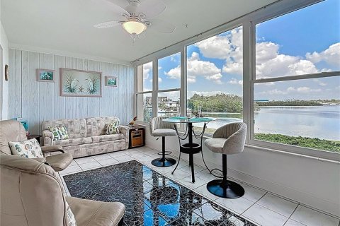 Condo in South Pasadena, Florida, 2 bedrooms  № 1635158 - photo 29