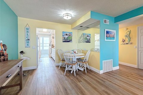 Condo in South Pasadena, Florida, 2 bedrooms  № 1635158 - photo 8