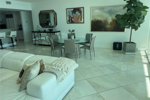 Снять в аренду кондоминиум в Майами, Флорида 2 спальни, 202.53м2, № 2036344 - фото 6