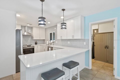 Villa ou maison à louer à Sarasota, Floride: 3 chambres, 125.05 m2 № 219936 - photo 25