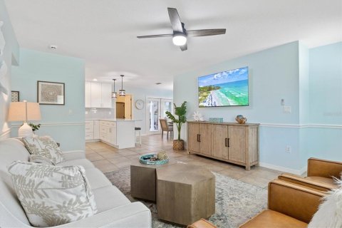 Villa ou maison à louer à Sarasota, Floride: 3 chambres, 125.05 m2 № 219936 - photo 24