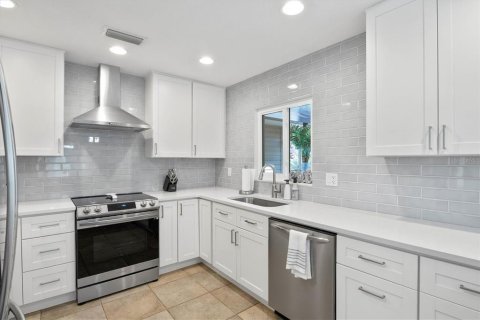 Villa ou maison à louer à Sarasota, Floride: 3 chambres, 125.05 m2 № 219936 - photo 28