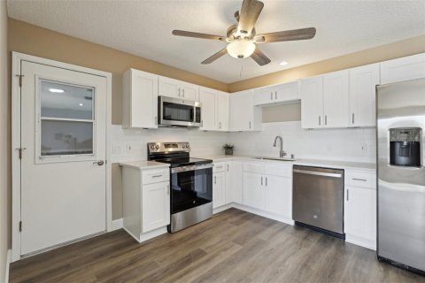 Villa ou maison à vendre à The Villages, Floride: 2 chambres, 128.95 m2 № 1613105 - photo 7