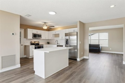 Villa ou maison à vendre à The Villages, Floride: 2 chambres, 128.95 m2 № 1613105 - photo 6