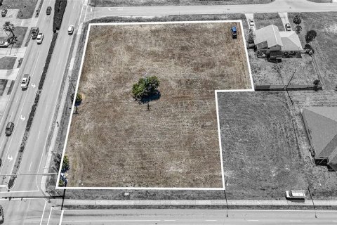 Land in Cape Coral, Florida № 2099180 - photo 5