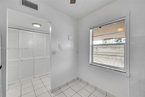 Condominio en venta en Margate, Florida, 2 dormitorios, 91.97 m2 № 1993940 - foto 11