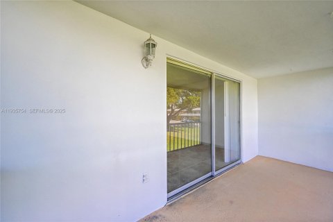 Condominio en venta en Margate, Florida, 2 dormitorios, 91.97 m2 № 1993940 - foto 24