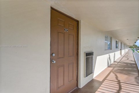 Condominio en venta en Margate, Florida, 2 dormitorios, 91.97 m2 № 1993940 - foto 3