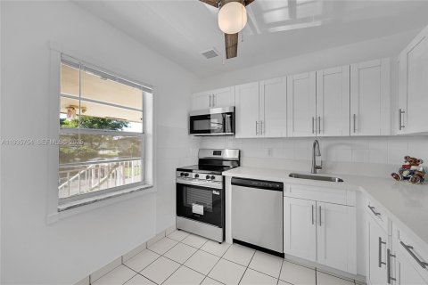 Condominio en venta en Margate, Florida, 2 dormitorios, 91.97 m2 № 1993940 - foto 9