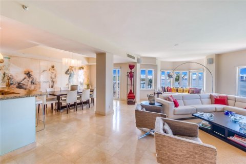 Condo in Miami Beach, Florida, 3 bedrooms  № 1971441 - photo 4