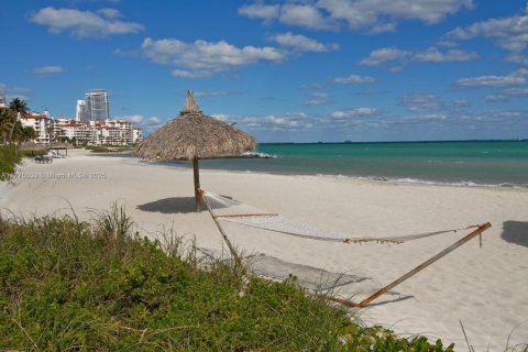 Condo in Miami Beach, Florida, 3 bedrooms  № 1971441 - photo 20