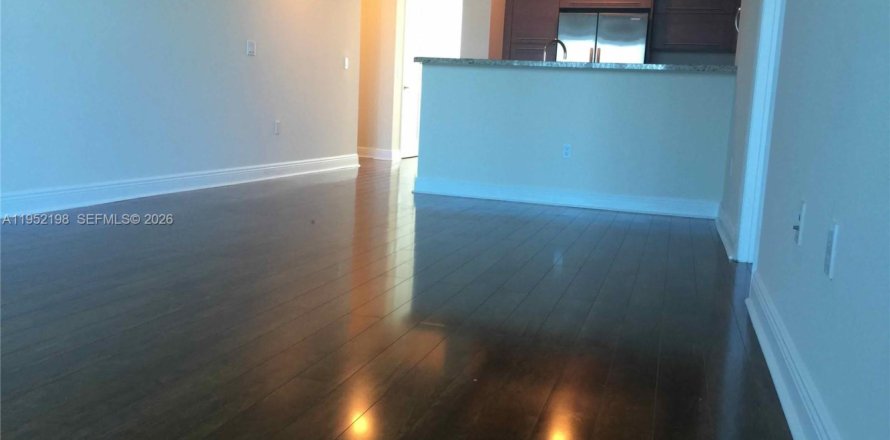 Condominio en Sunrise, Florida, 2 dormitorios № 2006601