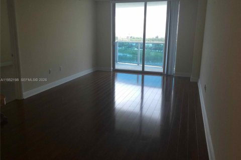 Condominio en venta en Sunrise, Florida, 2 dormitorios, 118.08 m2 № 2006601 - foto 4