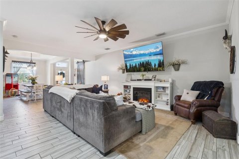 Купить виллу или дом в Бушнелл, Флорида 8 комнат, 236.9м2, № 2143183 - фото 10