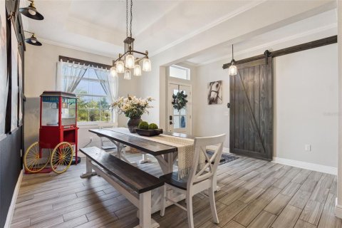 Купить виллу или дом в Бушнелл, Флорида 8 комнат, 236.9м2, № 2143183 - фото 6