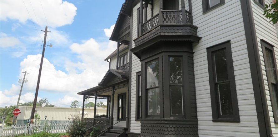 House in Lake Butler, Florida 5 bedrooms, 381.18 sq.m. № 1909664