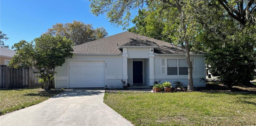 House in Gainesville, Florida 3 bedrooms, 110 sq.m. № 1648139