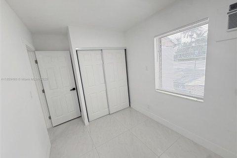 Casa en alquiler en Dania Beach, Florida, 1 dormitorio, 41.81 m2 № 1890011 - foto 6