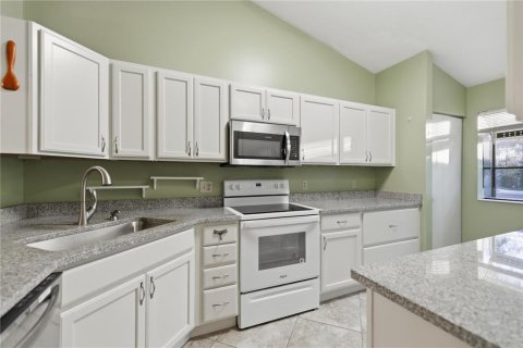 Villa ou maison à vendre à Gainesville, Floride: 2 chambres, 131.92 m2 № 2099068 - photo 13