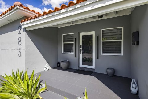 House in Miami, Florida 3 bedrooms, 134.06 sq.m. № 1952908 - photo 3