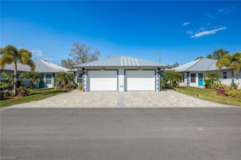 House in LaBelle, Florida 2 bedrooms, 113.71 sq.m. № 1860091 - photo 30