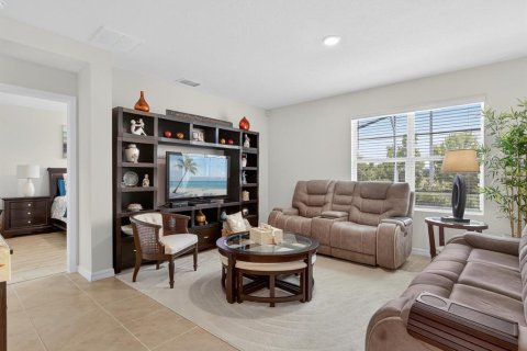 House in Lake Alfred, Florida 4 bedrooms, 170.01 sq.m. № 1872889 - photo 7