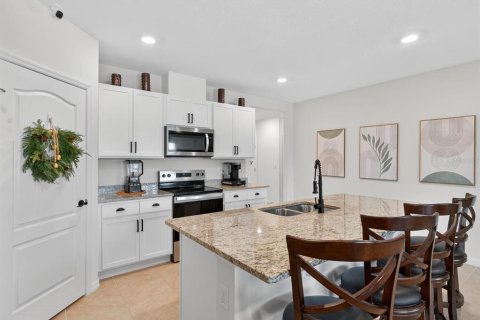 House in Lake Alfred, Florida 4 bedrooms, 170.01 sq.m. № 1872889 - photo 13