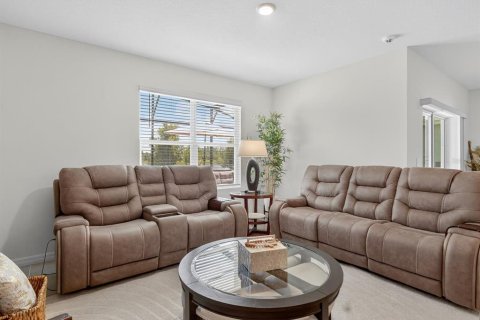 House in Lake Alfred, Florida 4 bedrooms, 170.01 sq.m. № 1872889 - photo 8