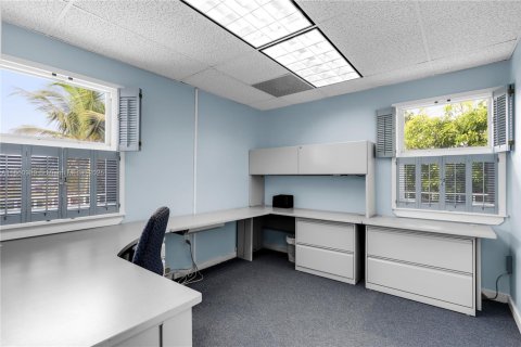 Propiedad comercial en venta en Tavernier, Florida № 2037119 - foto 3