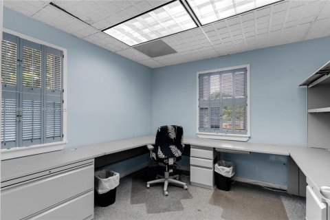 Propiedad comercial en venta en Tavernier, Florida № 2037119 - foto 11