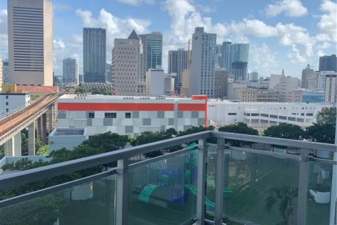 Кондоминиум с 1 спальней в Майами, Флорида № 2054659