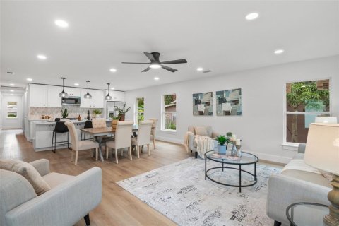 Villa ou maison à vendre à Saint Petersburg, Floride: 3 chambres, 131.46 m2 № 1902168 - photo 2
