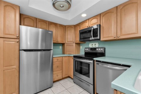 Condo in Port Charlotte, Florida, 2 bedrooms  № 2213494 - photo 10