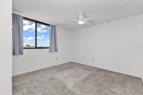 Condo in Port Charlotte, Florida, 2 bedrooms  № 2213494 - photo 22