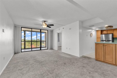 Condo in Port Charlotte, Florida, 2 bedrooms  № 2213494 - photo 8
