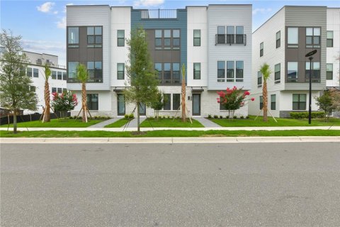 Touwnhouse à vendre à Orlando, Floride: 3 chambres, 168.62 m2 № 1786461 - photo 1