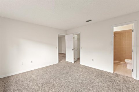 Townhouse in Merrit Island, Florida 2 bedrooms, 93.37 sq.m. № 2112707 - photo 7